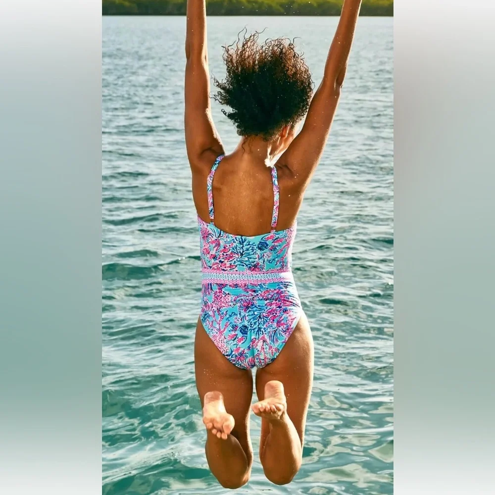 NWT Lilly Pulitzer Caseylee lattice one piece swimsuit in Seek and sea - Picture 2 of 10